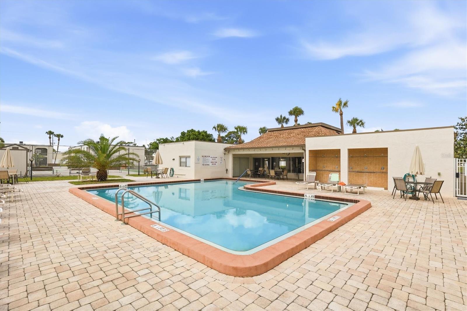 BOULEVARD CLUB THE CONDO - Residential