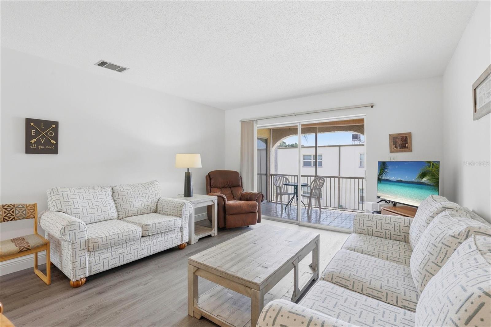 BOULEVARD CLUB THE CONDO - Residential