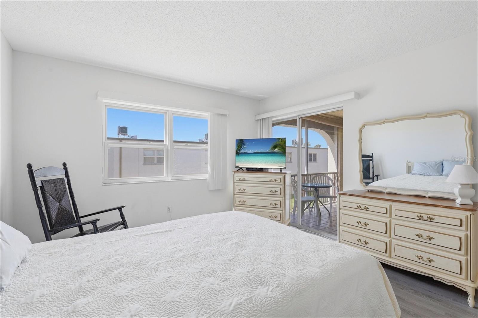 BOULEVARD CLUB THE CONDO - Residential