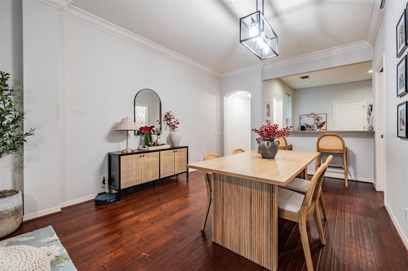 BAY ISLES TWNHMS - Residential