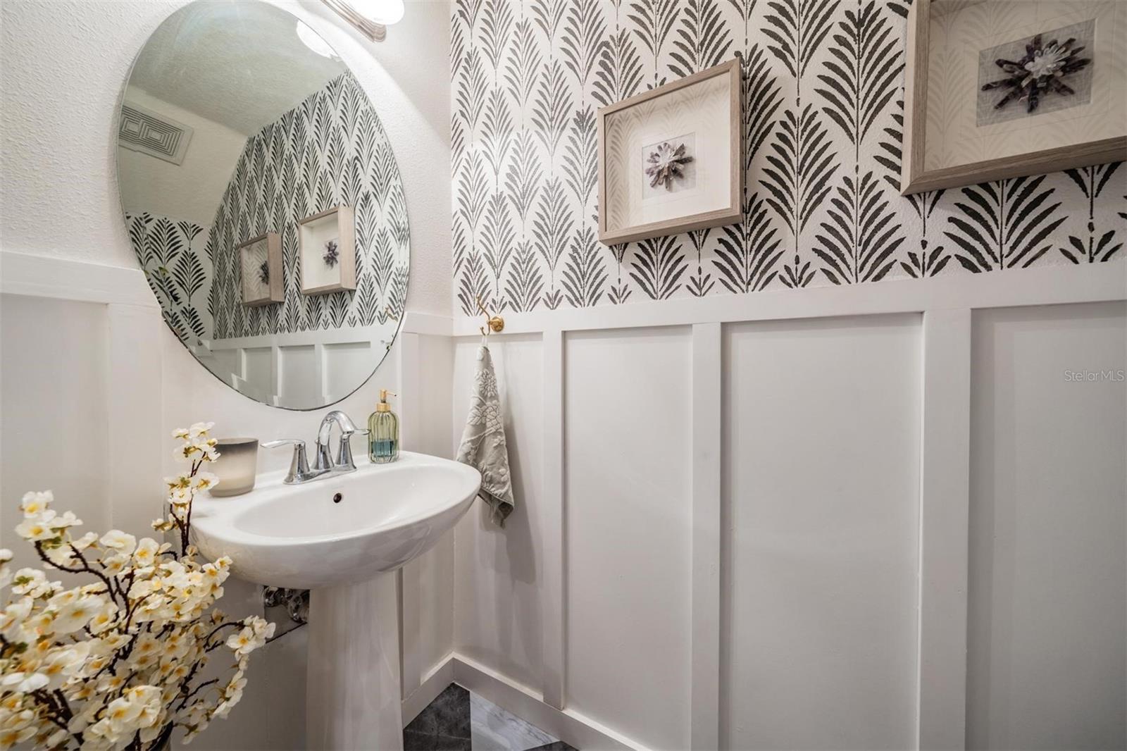 BAY ISLES TWNHMS - Residential