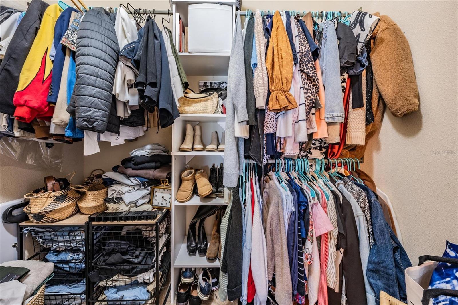 BAY ISLES TWNHMS - Residential