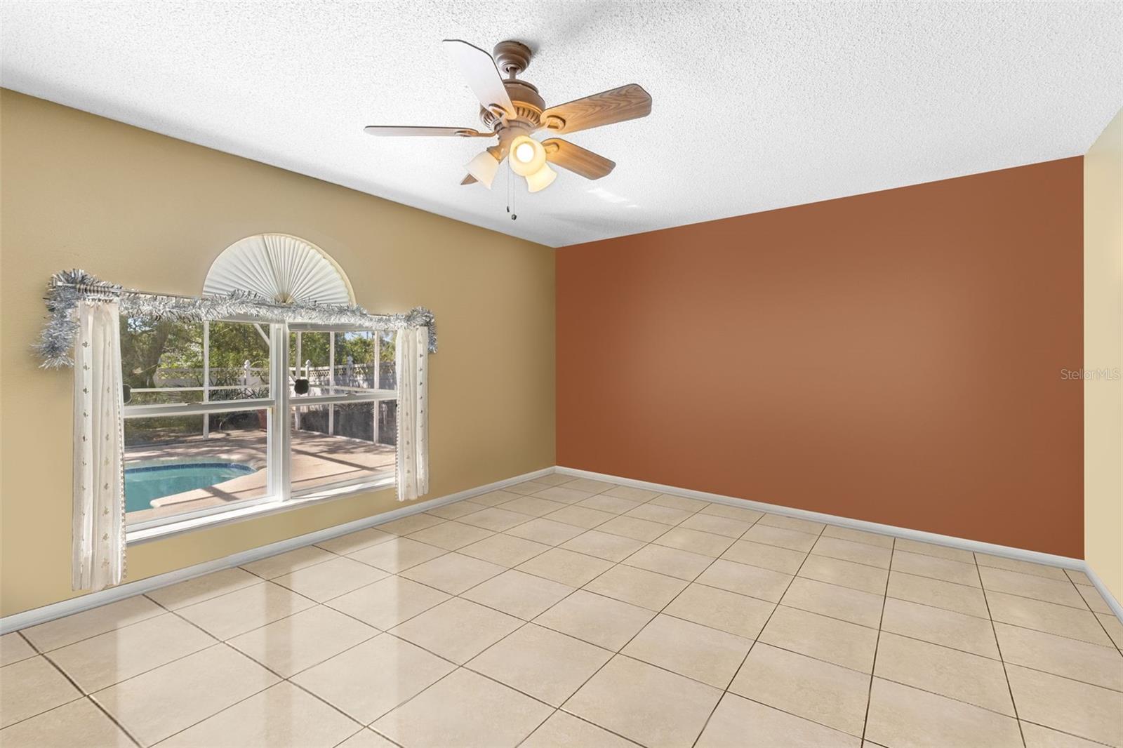 913 PARASOL PLACE