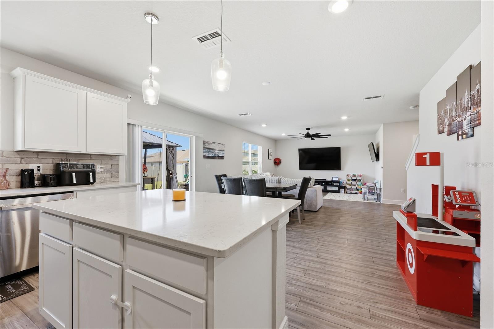 RIVERSTONE PH 1 - Residential