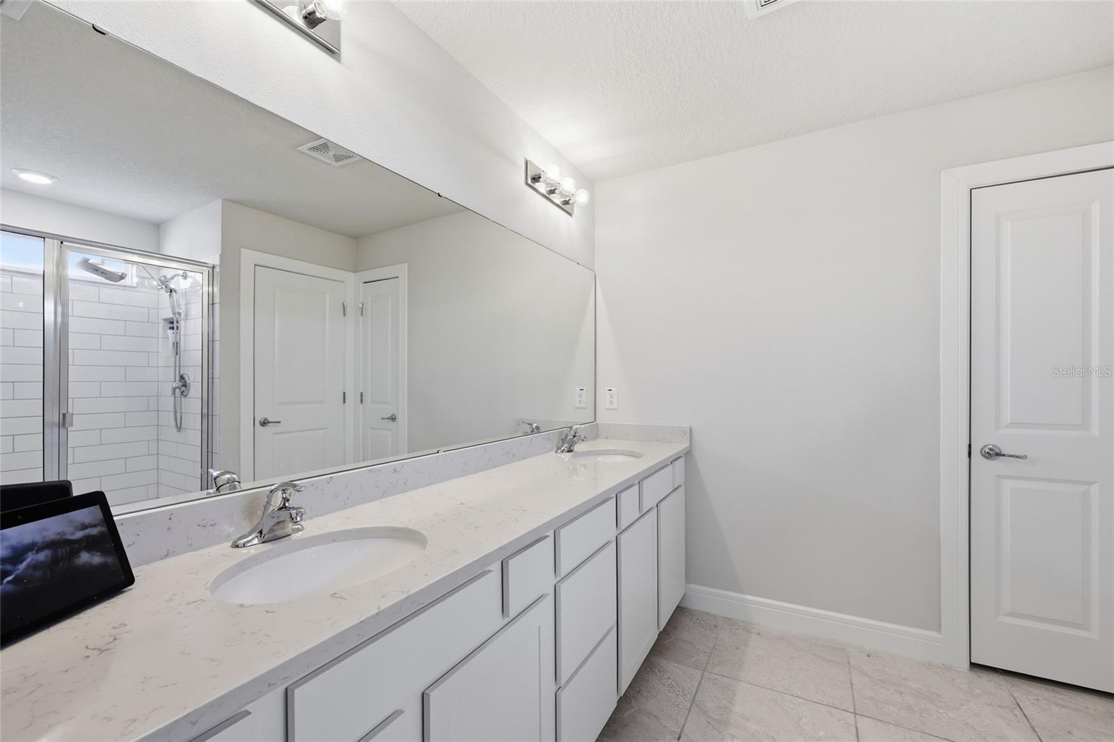 RIVERSTONE PH 1 - Residential