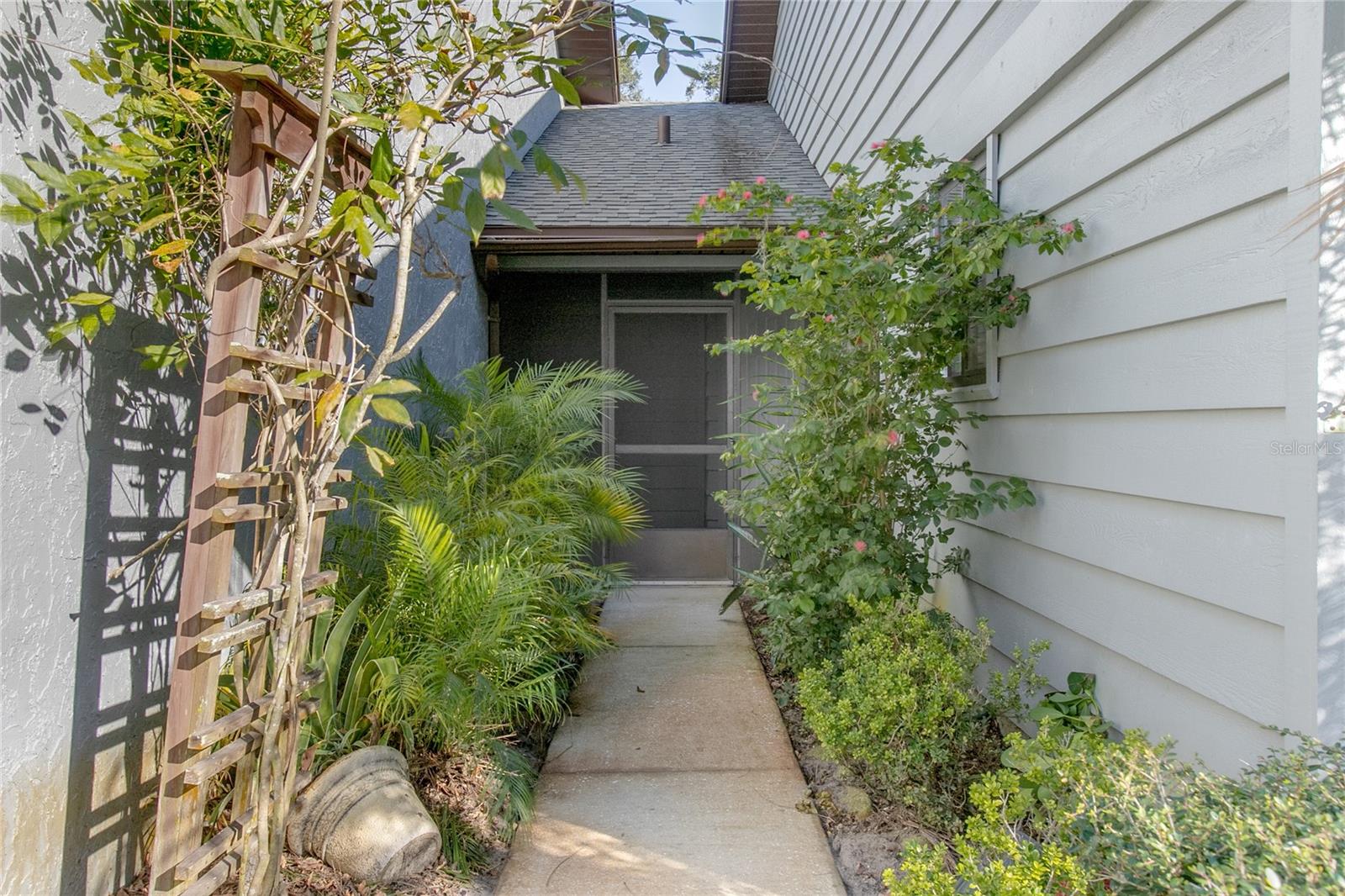 954 VILLAGE GREEN ROAD 954