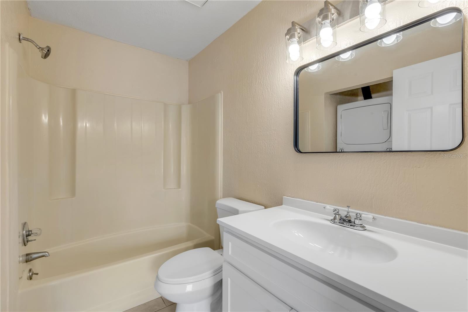 FLORIDA SHORES 01 - Residential Income