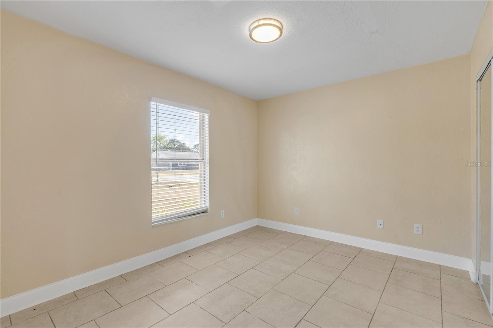 FLORIDA SHORES 01 - Residential Income