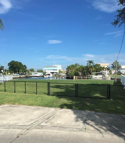 HUDSON BEACH ESTATES - Land