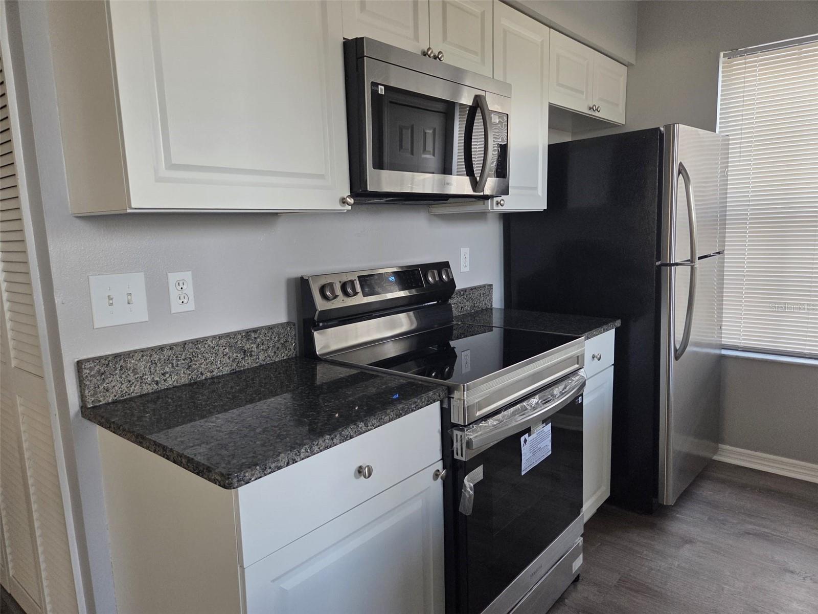 VILLAS AT SHADOW BAY THE - Residential