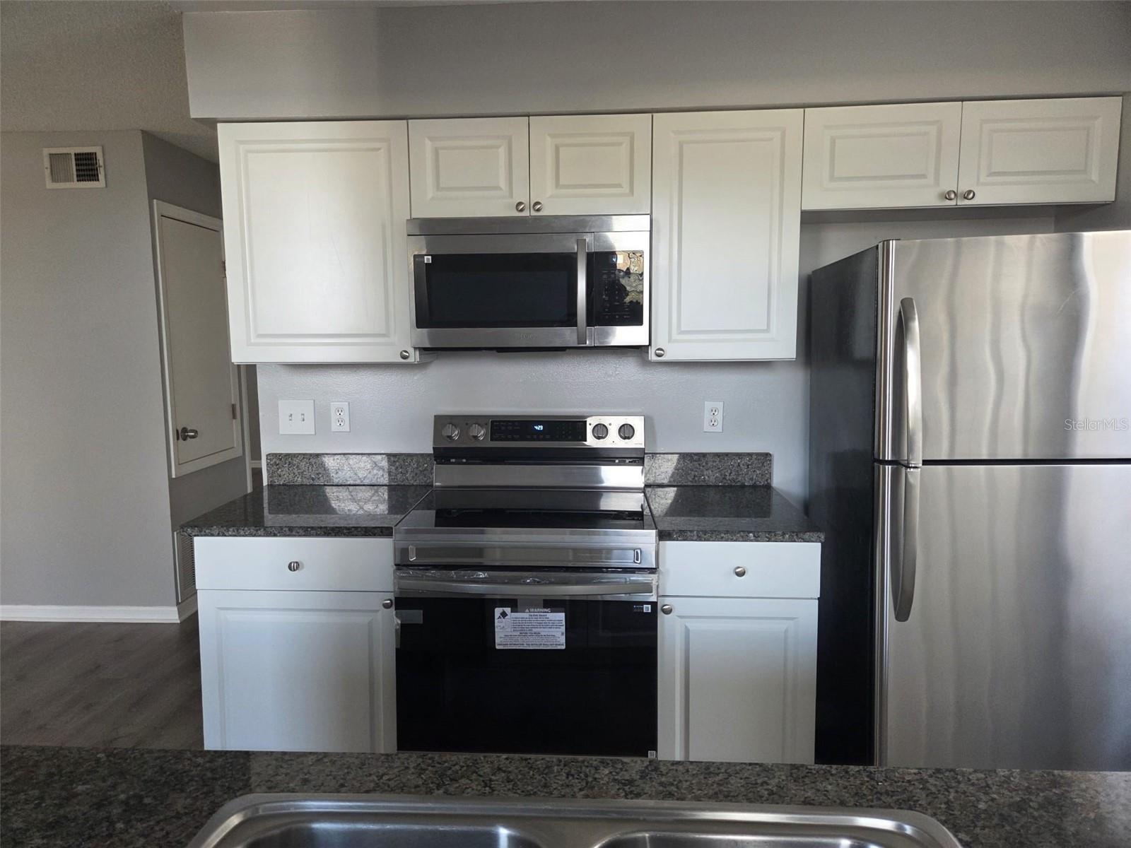 VILLAS AT SHADOW BAY THE - Residential