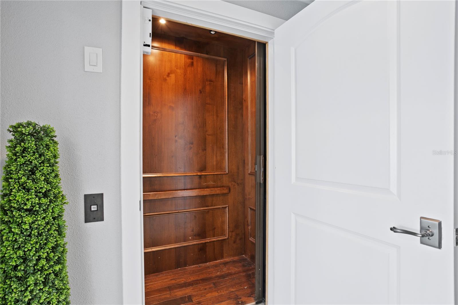 SKIMMER POINT PH III - Residential