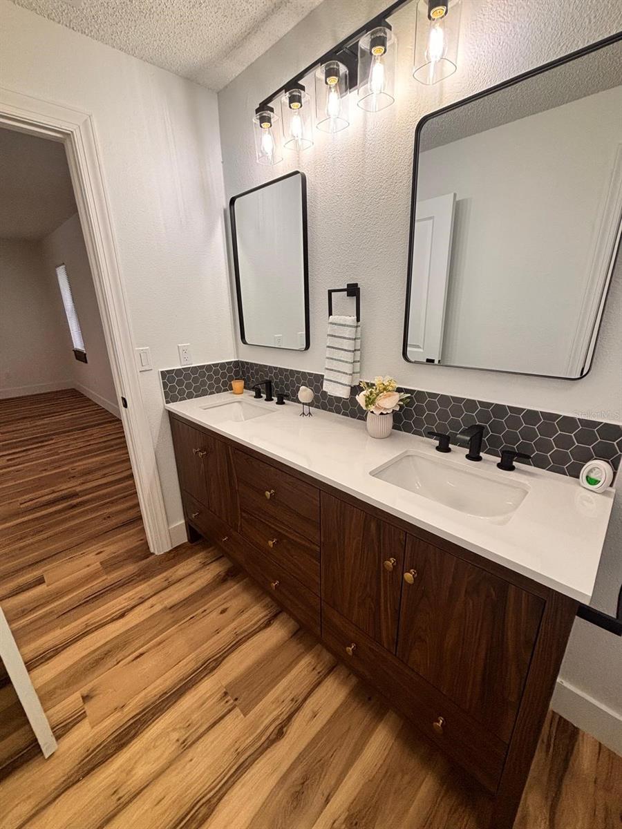 MARION OAKS - Residential