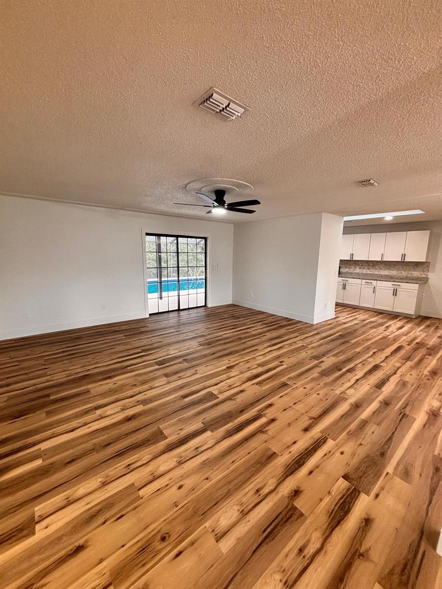 MARION OAKS - Residential