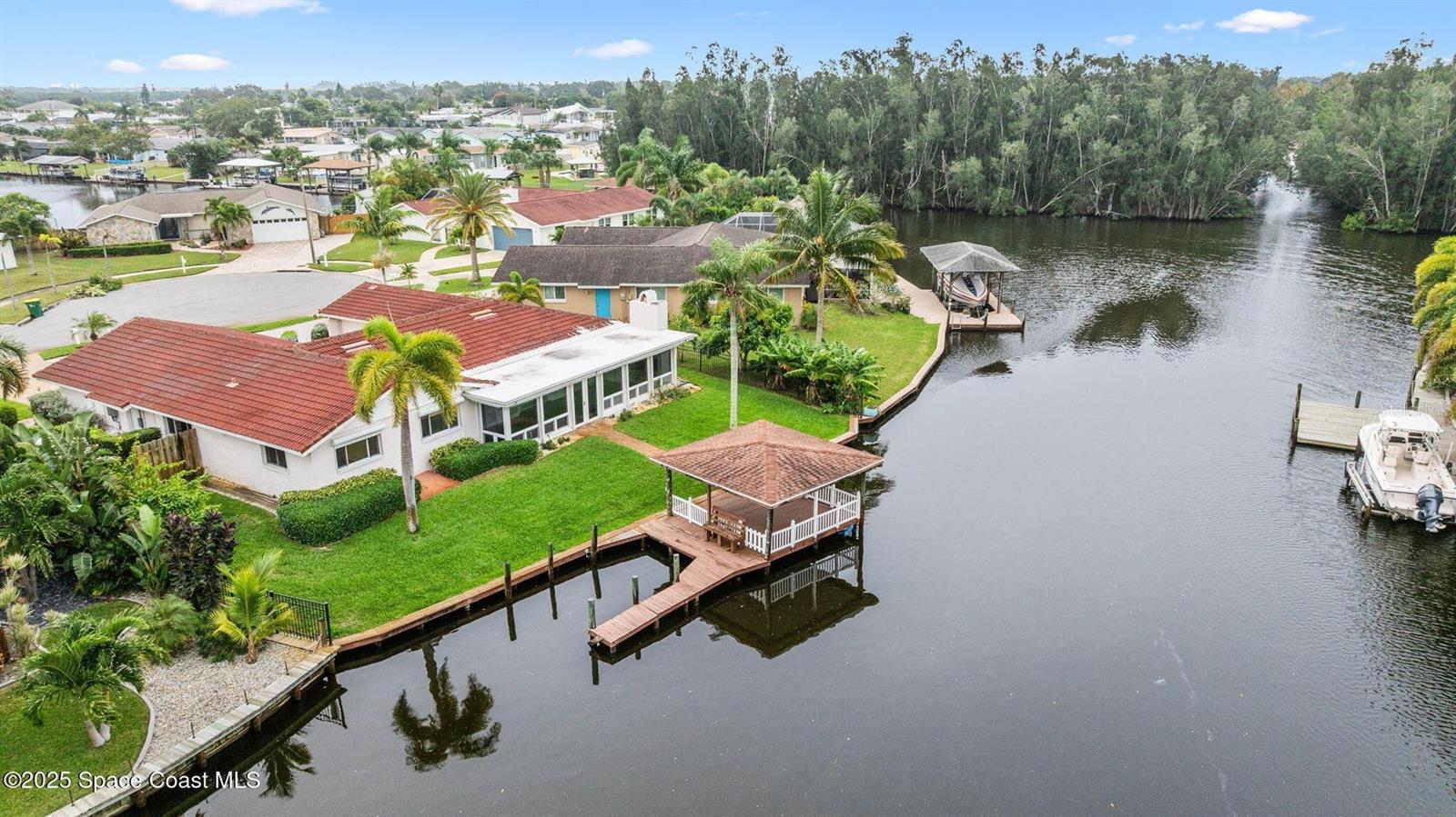 DIANA SHORES UNIT 05 - Residential