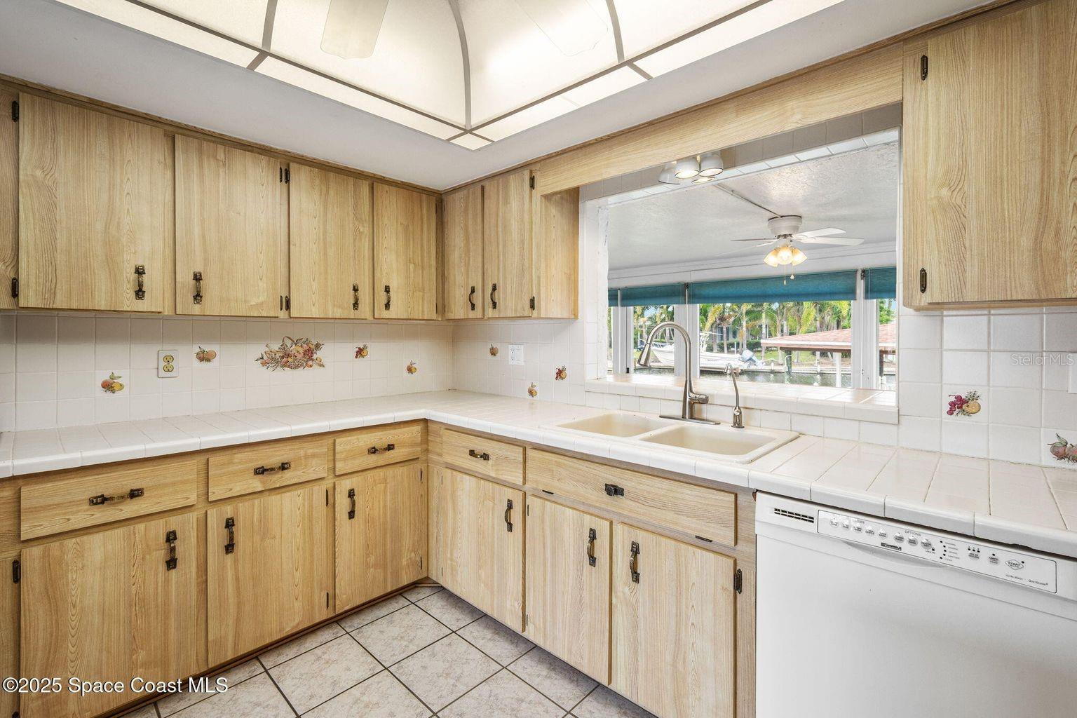 DIANA SHORES UNIT 05 - Residential