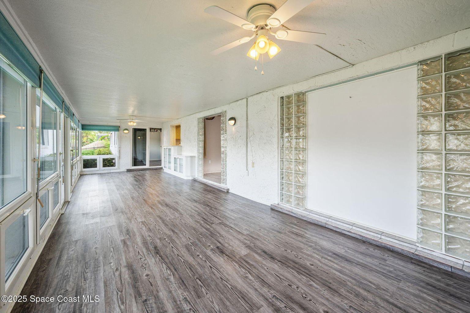 DIANA SHORES UNIT 05 - Residential