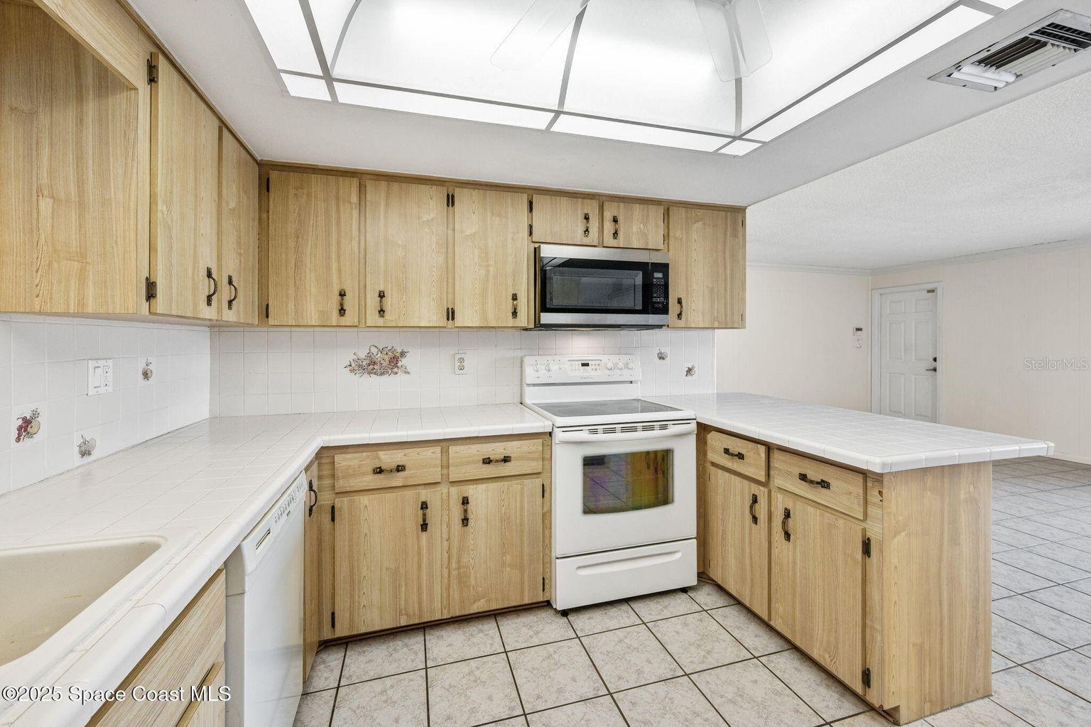 DIANA SHORES UNIT 05 - Residential