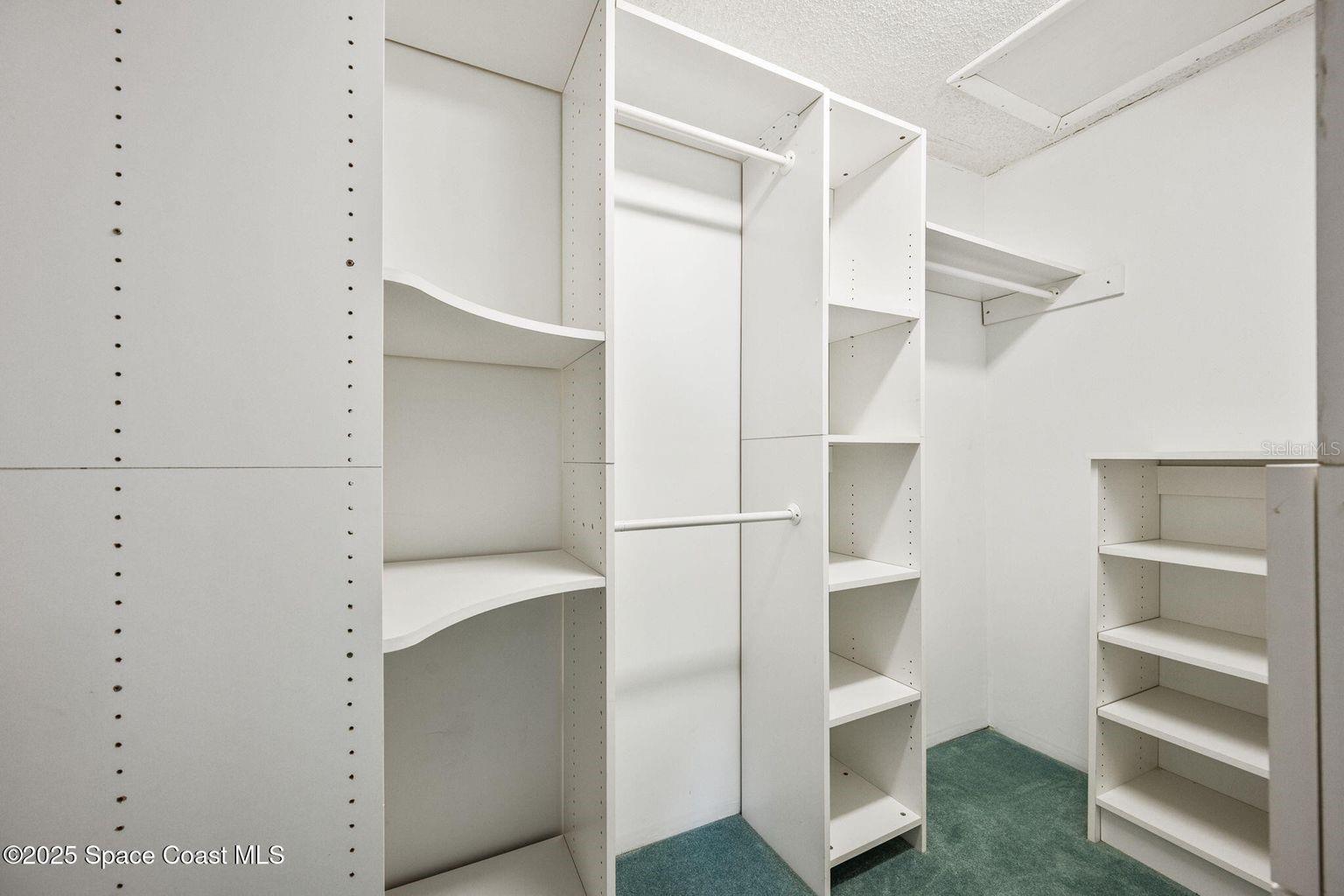 DIANA SHORES UNIT 05 - Residential