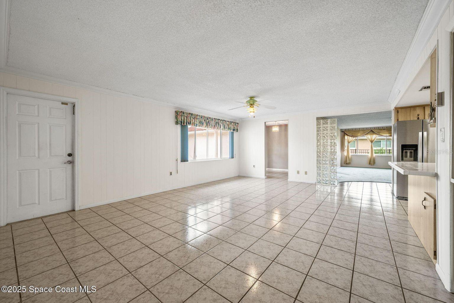 DIANA SHORES UNIT 05 - Residential