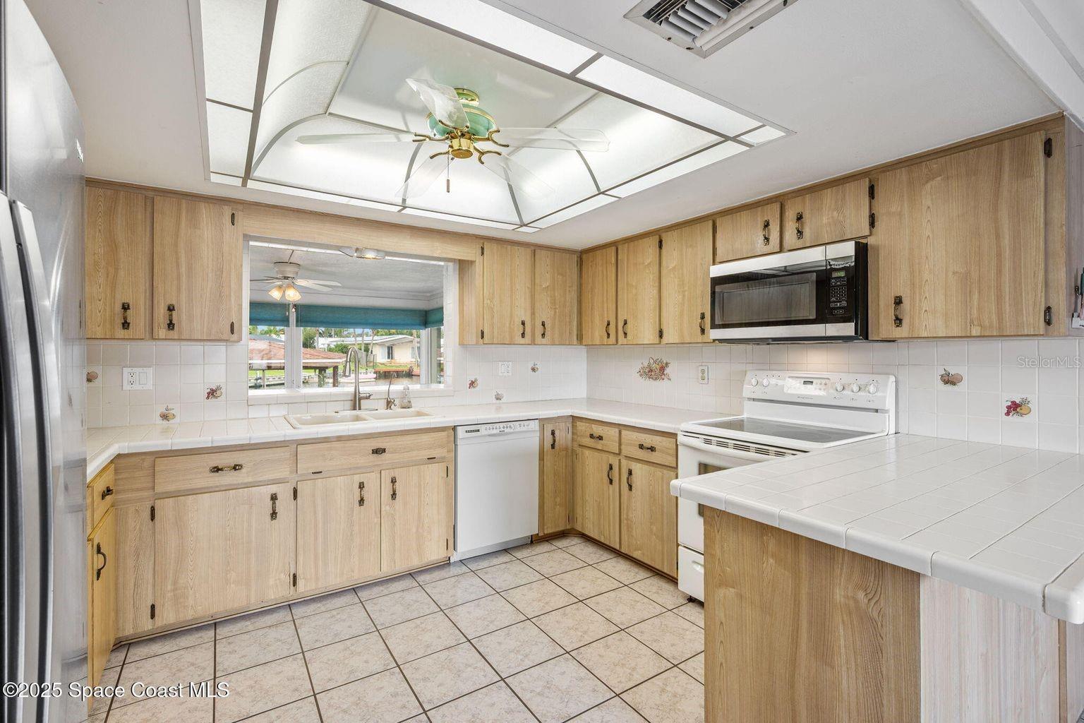 DIANA SHORES UNIT 05 - Residential