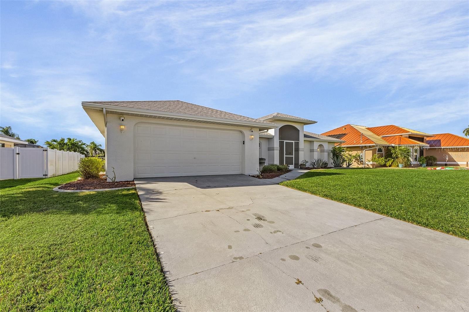 CAPE CORAL - Residential