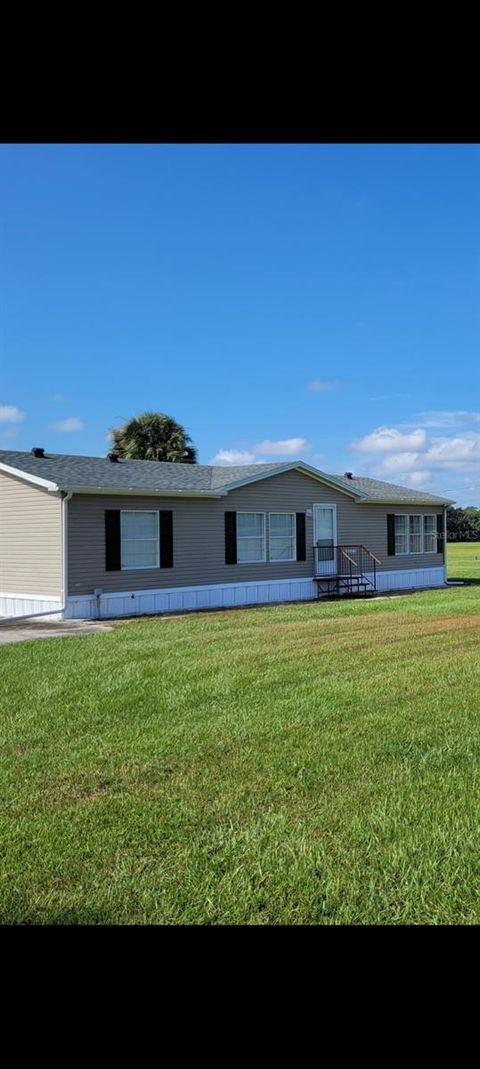 Photo of 17176 N Us Highway 441, Reddick, FL 32686 (MLS # OM713643)