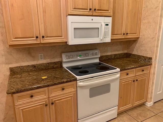 PALMER SQUARE WEST - Residential