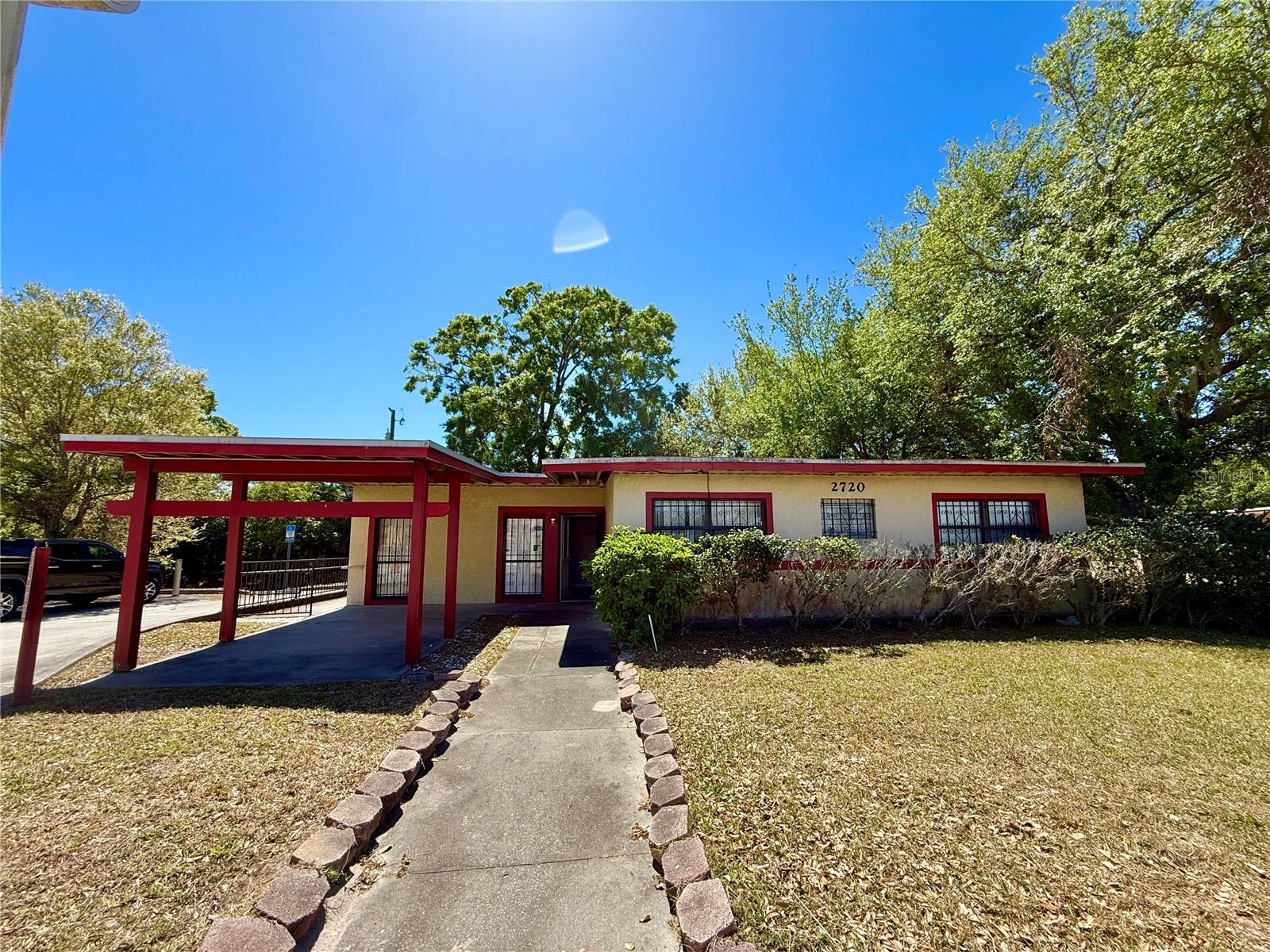 Looking for the perfect space to grow your business? This prime commercial property is now available for lease in a high-traffic business district, offering exceptional visibility and foot traffic. With numerous rooms and a spacious layout, this versatile property is perfect for offices, retail, service providers, or creative workspaces. While it needs some of your touches, it’s a fantastic opportunity to customize and create a space that fits your business vision. Featuring affordable lease terms, excellent location, and easy access to nearby amenities like restaurants, banks, and shopping centers, this property is positioned for success. Whether you’re looking to establish your brand, expand operations, or relocate to a thriving commercial hub, this is the perfect chance to secure your spot in a high-demand area. Don’t miss out—schedule a viewing today and unlock the potential of this incredible space!