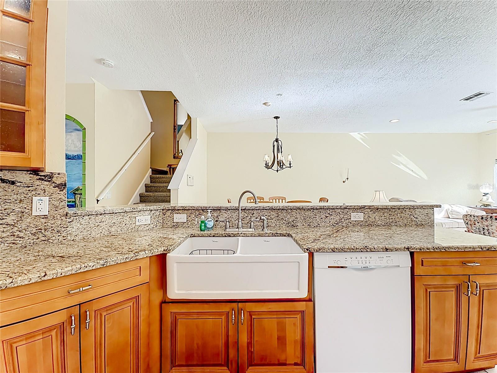 11117 KAPOK GRAND CIRCLE