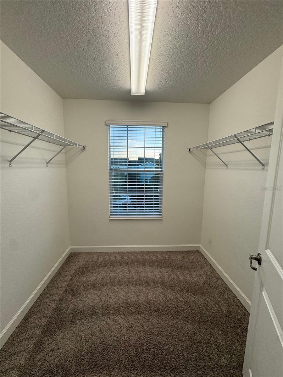 STOREY PARK PH 3 - Residential Lease