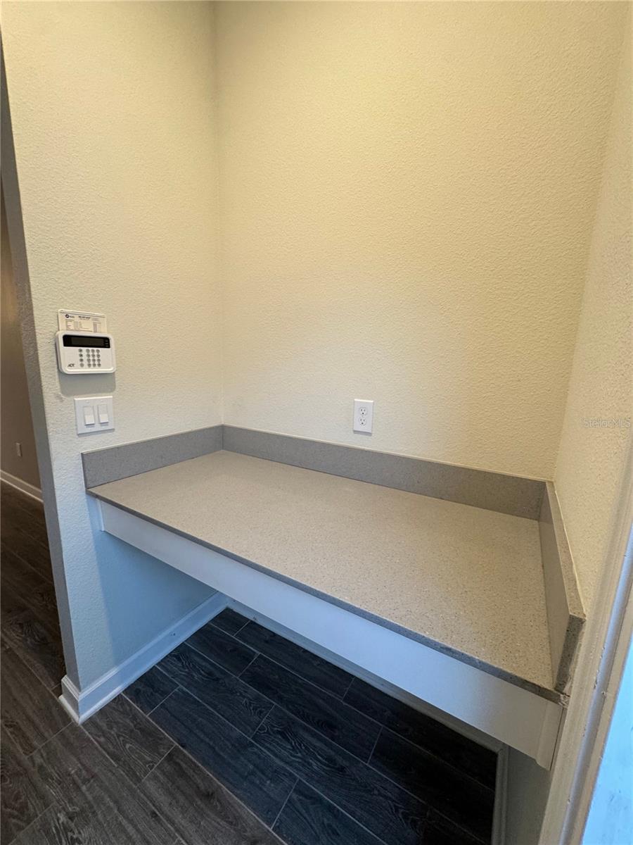 STOREY PARK PH 3 - Residential Lease