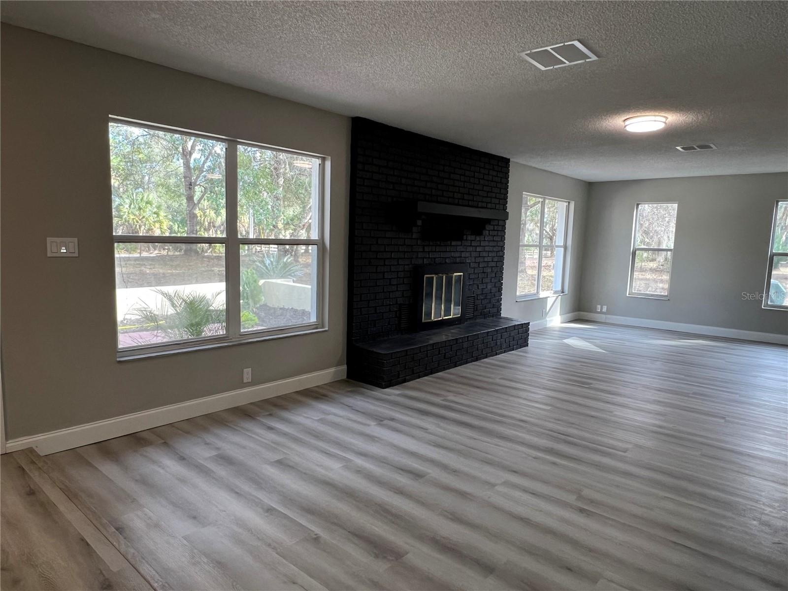 GREENWOOD ACRES 1ST ADD - Residential