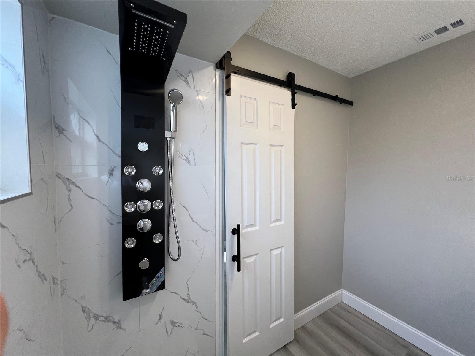 GREENWOOD ACRES 1ST ADD - Residential