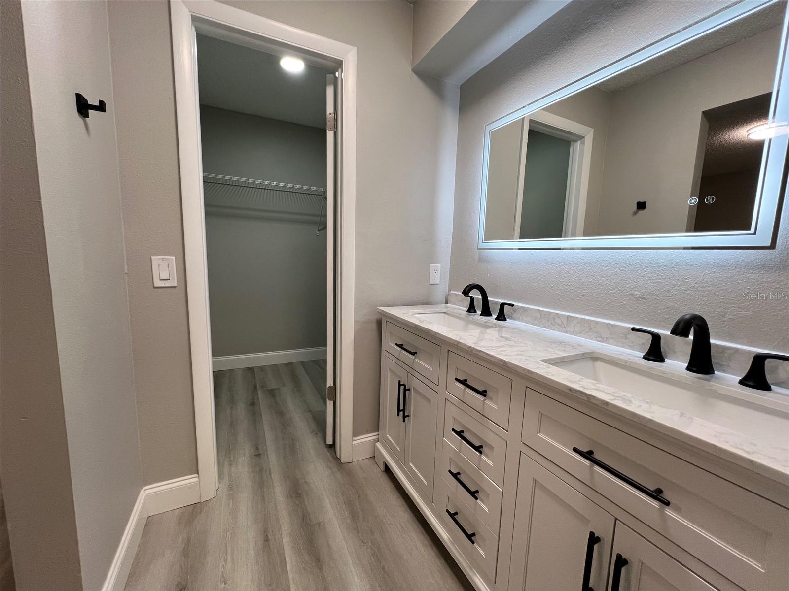 GREENWOOD ACRES 1ST ADD - Residential