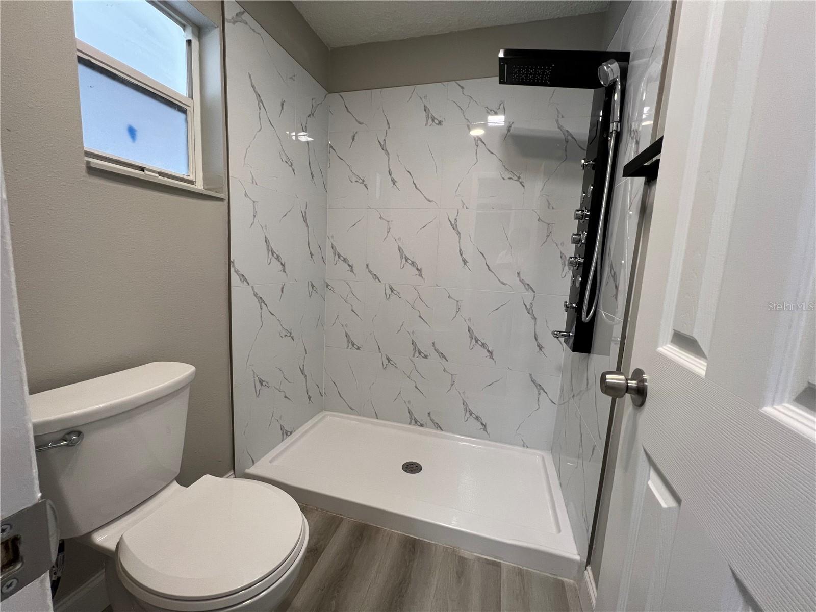 GREENWOOD ACRES 1ST ADD - Residential