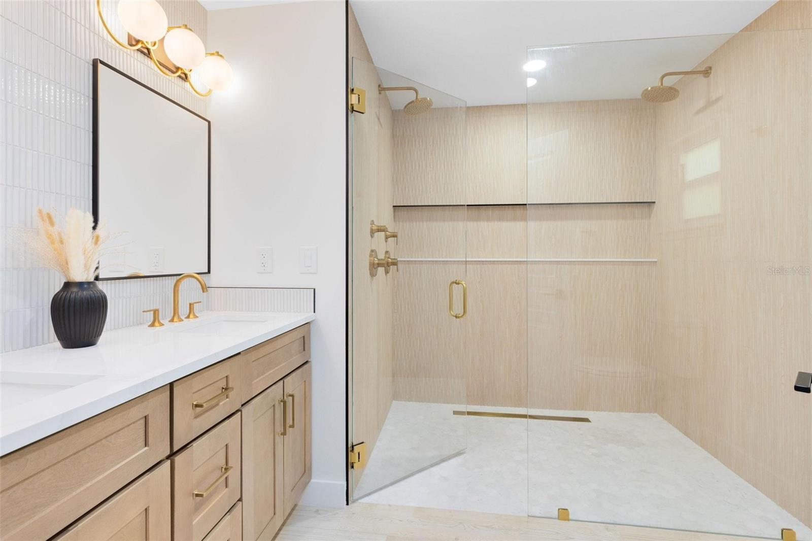 HORTON SHORES - Residential