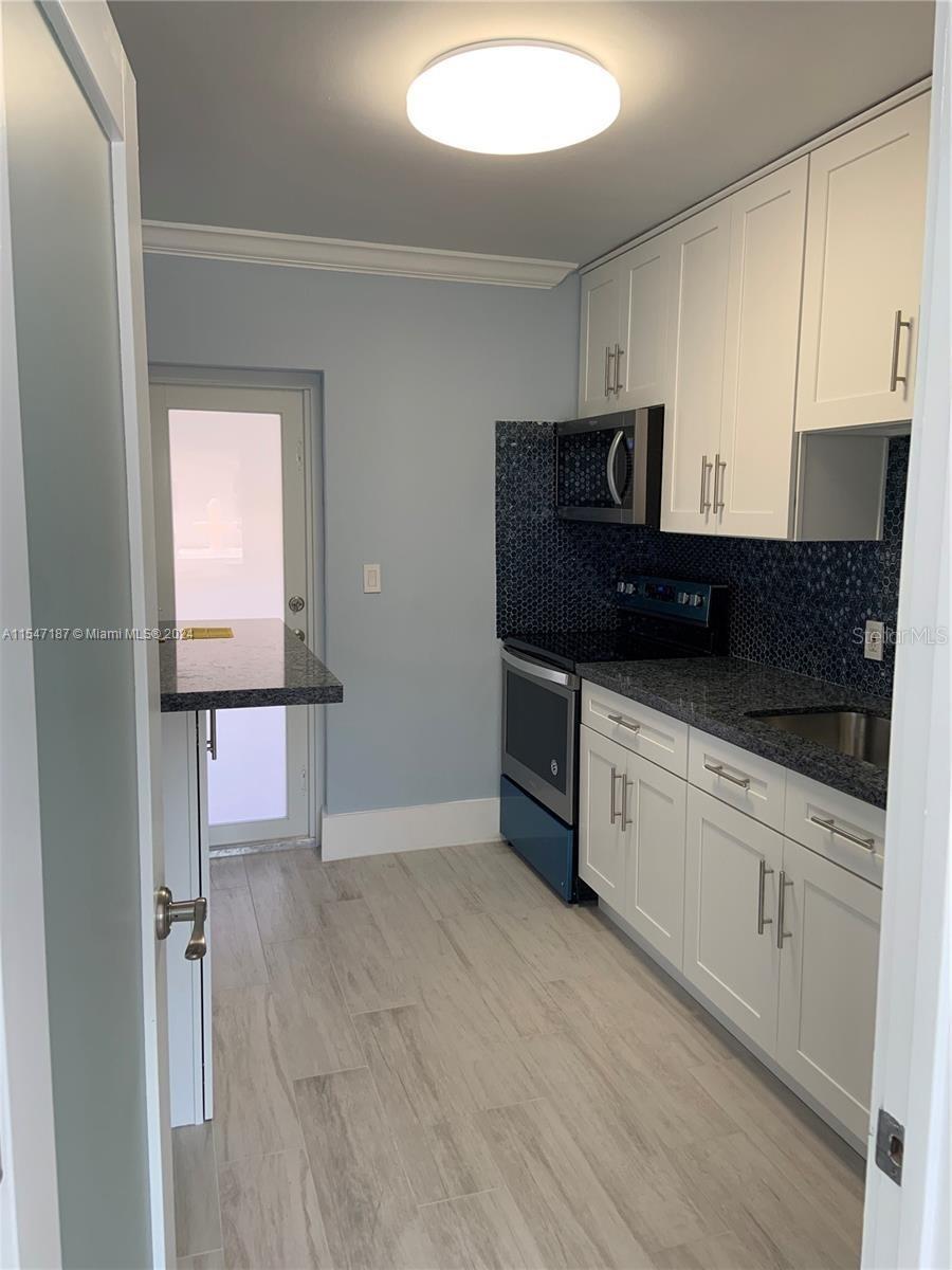 1682 NE 124 LANE