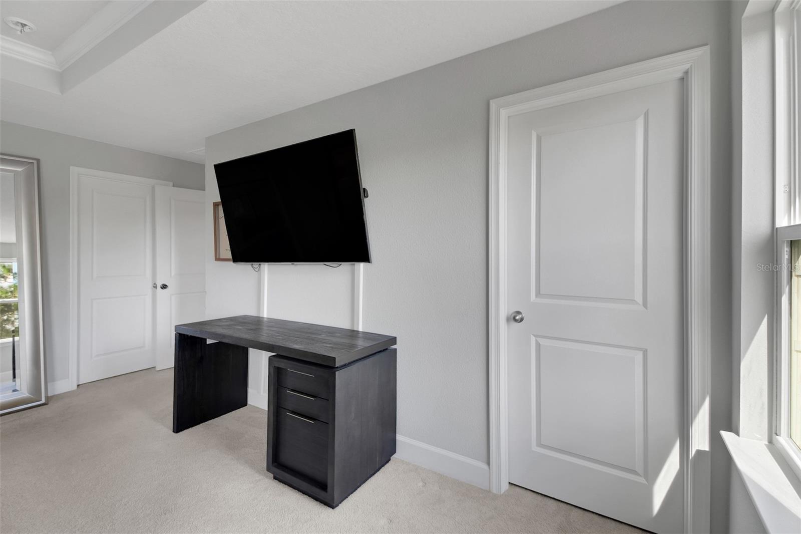 VICTORIA TRAILS - Residential