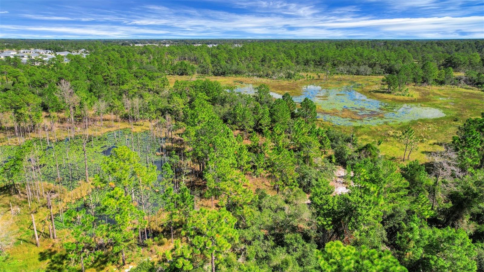 VICTORIA TRAILS - Residential