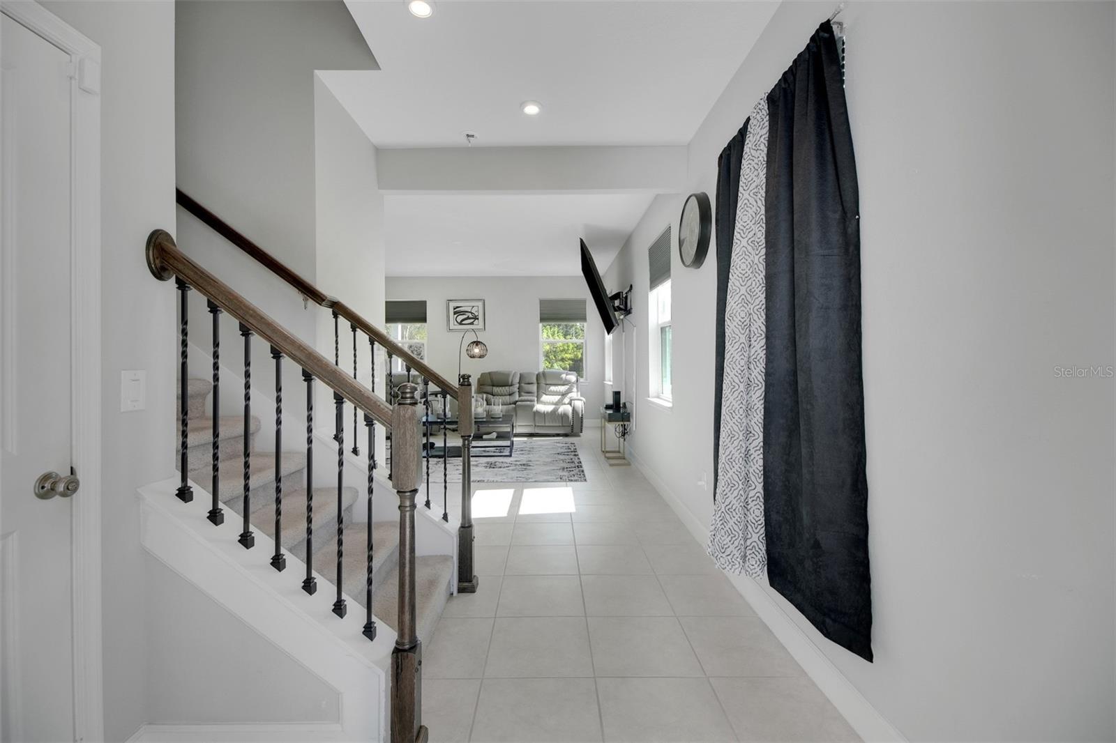 VICTORIA TRAILS - Residential