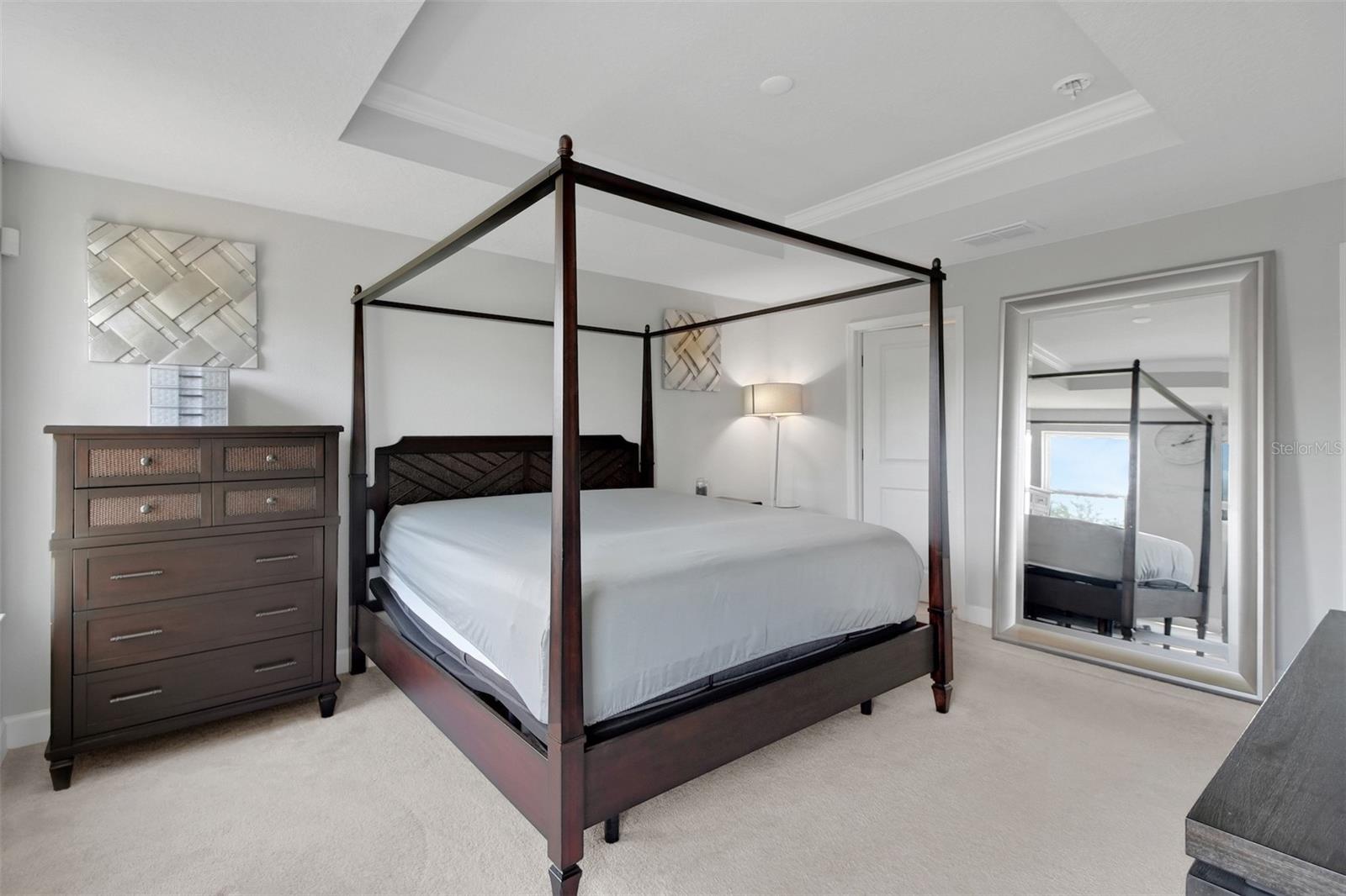 VICTORIA TRAILS - Residential