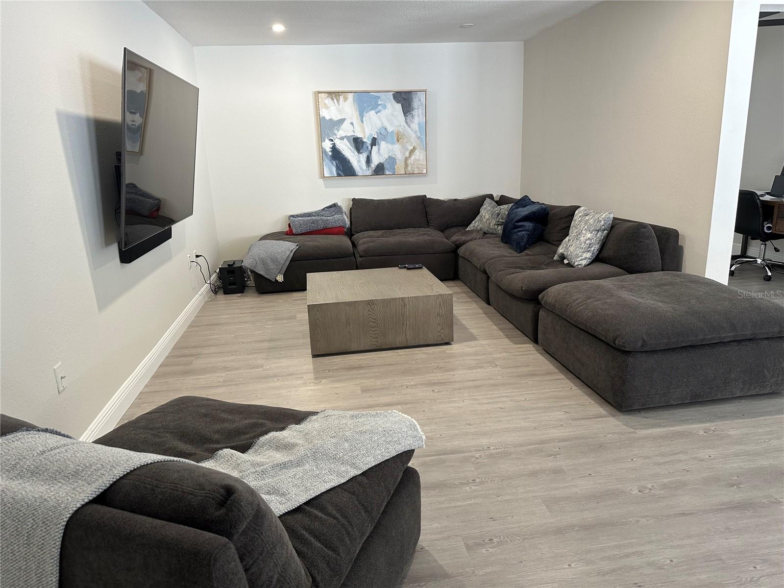 GLEN OAKS MANOR HOMES PH 1 - Residential