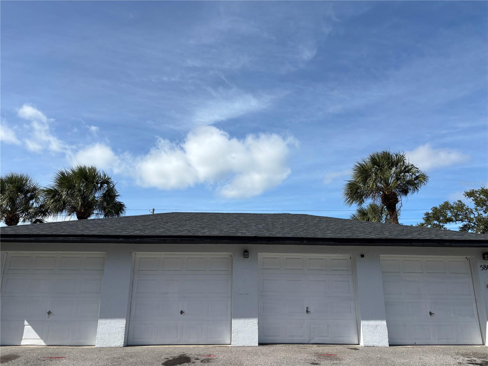 MAXIMO WOODS UNIT ONE - Residential Lease