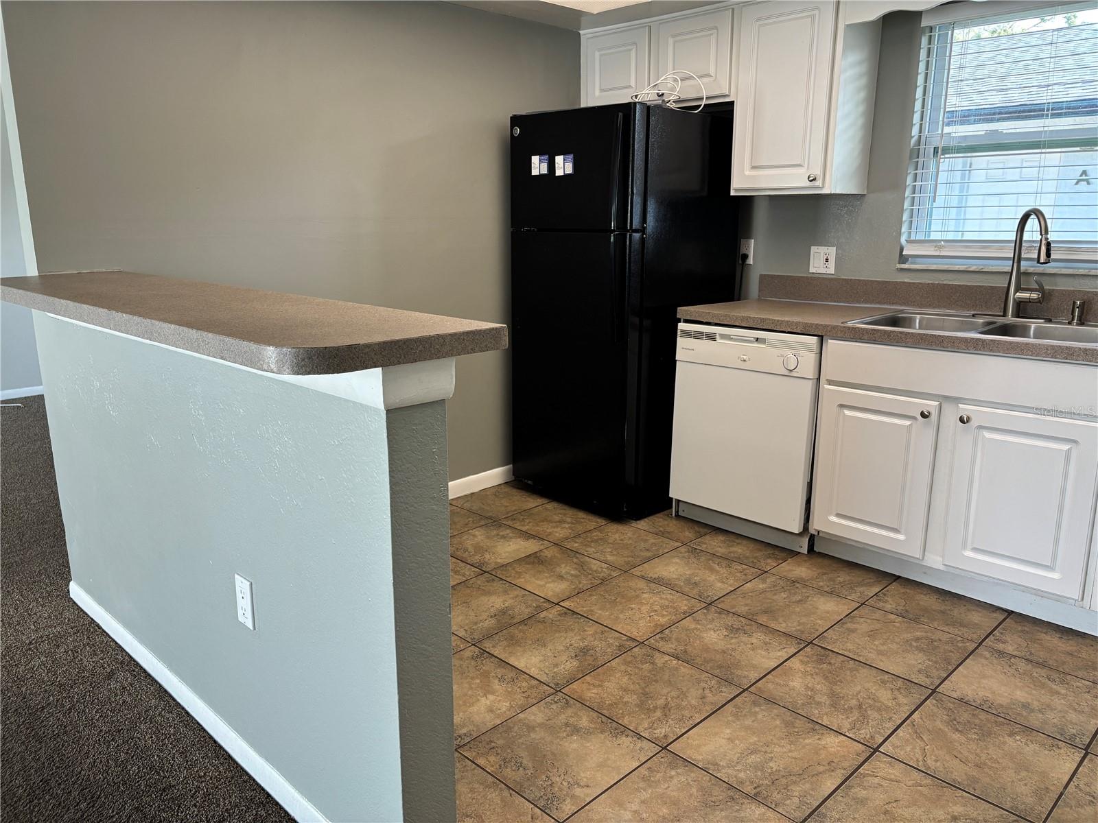 MAXIMO WOODS UNIT ONE - Residential Lease