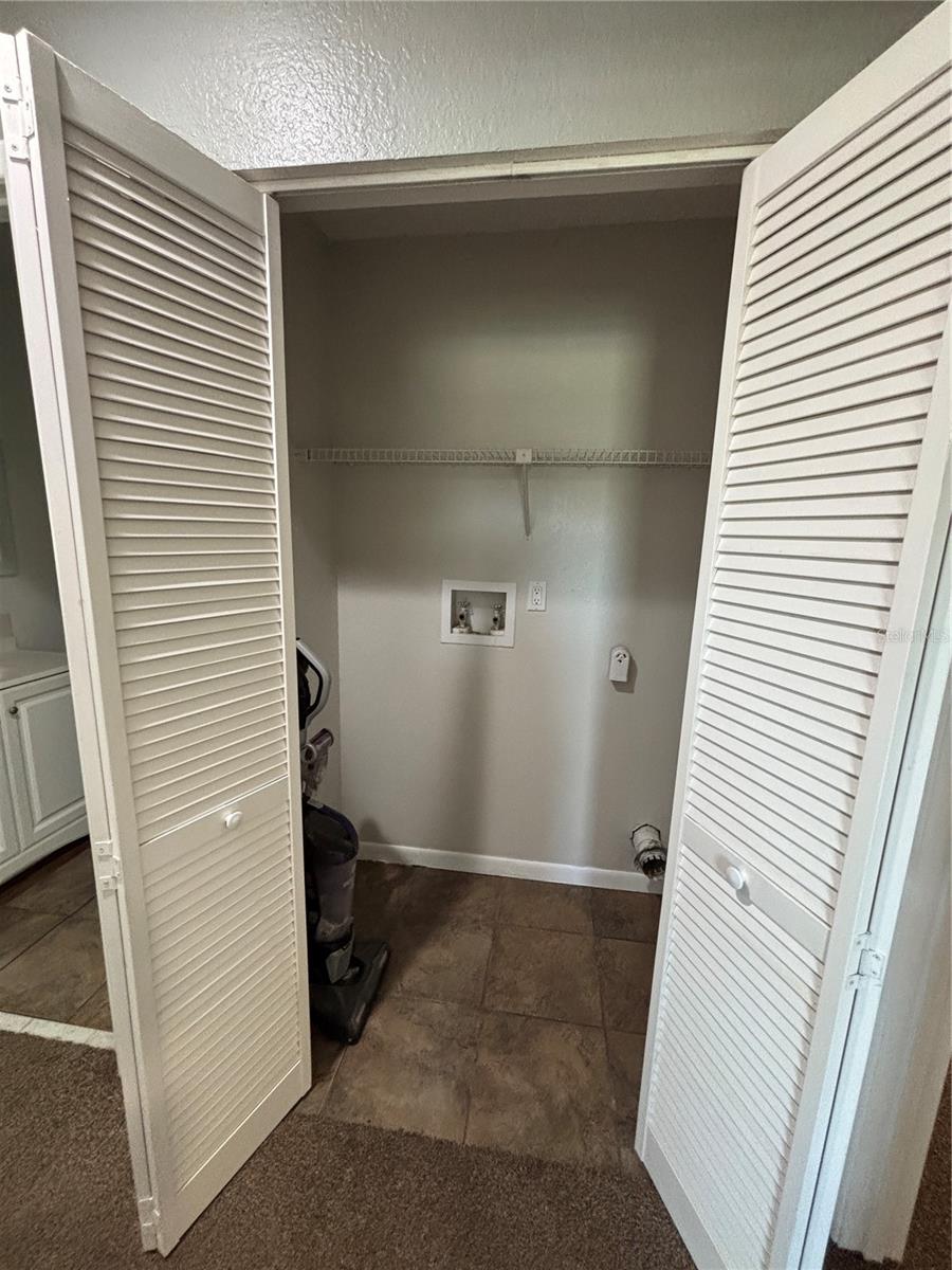 MAXIMO WOODS UNIT ONE - Residential Lease