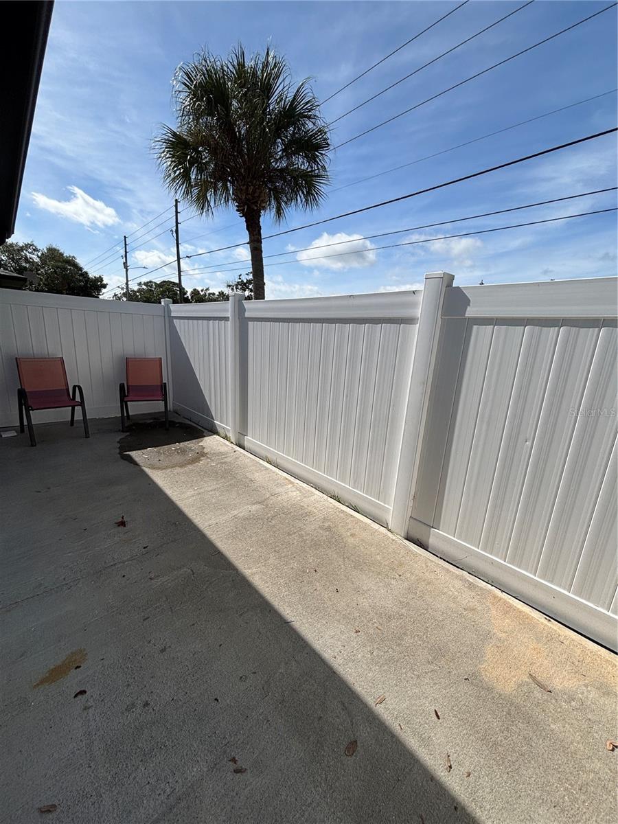 MAXIMO WOODS UNIT ONE - Residential Lease