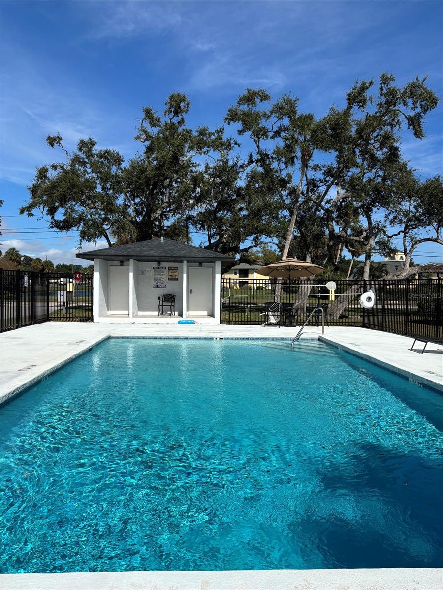 MAXIMO WOODS UNIT ONE - Residential Lease