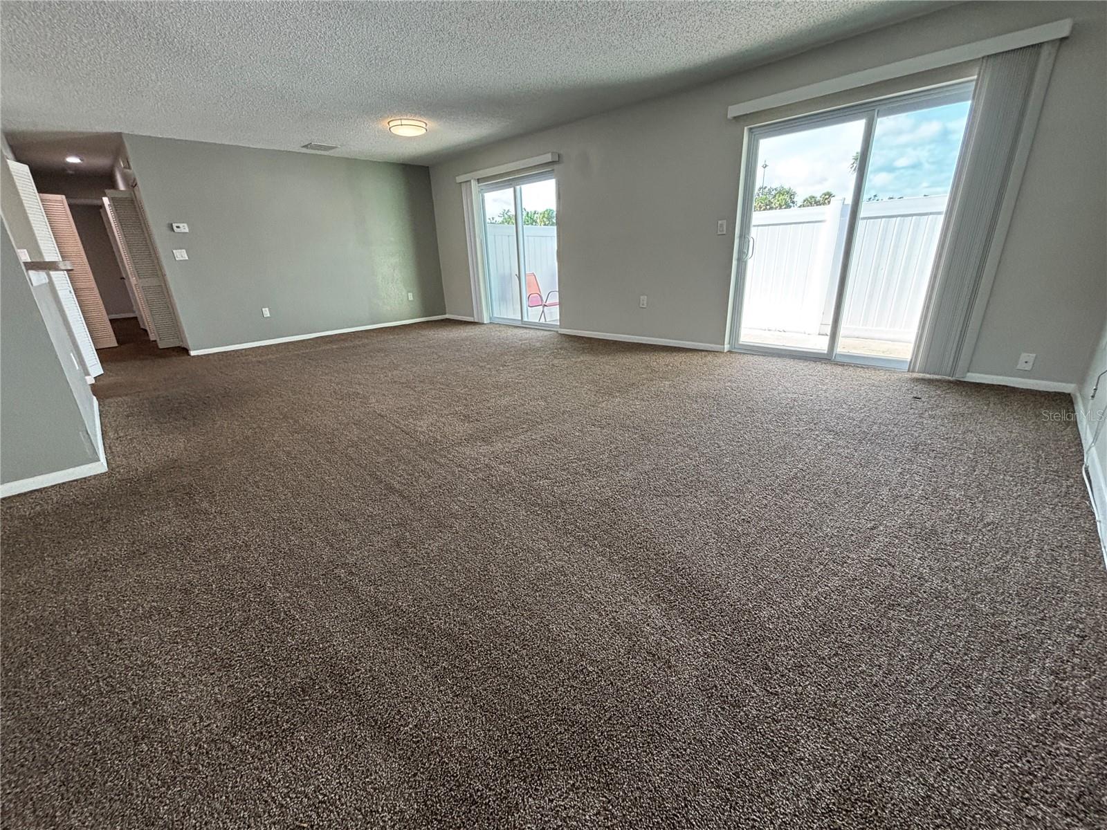 MAXIMO WOODS UNIT ONE - Residential Lease