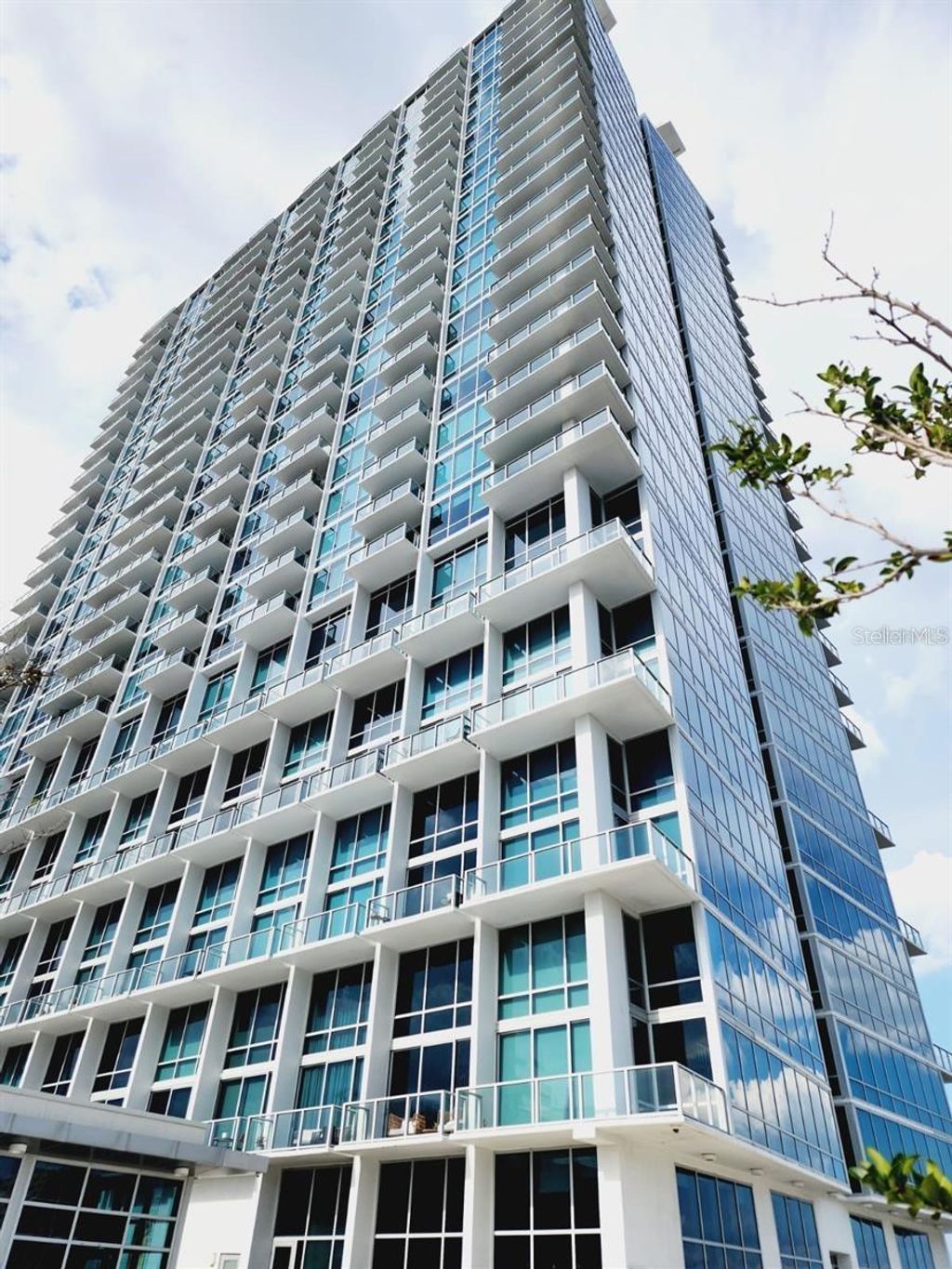 Photo of 150 E Robinson Street #419, Orlando, FL 32801 (MLS # O6314501)